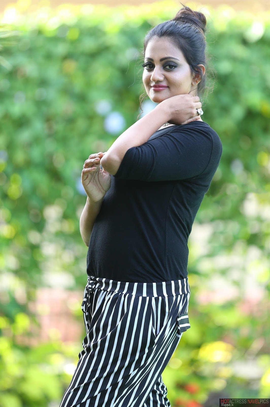 serial actress priyanka hot photos